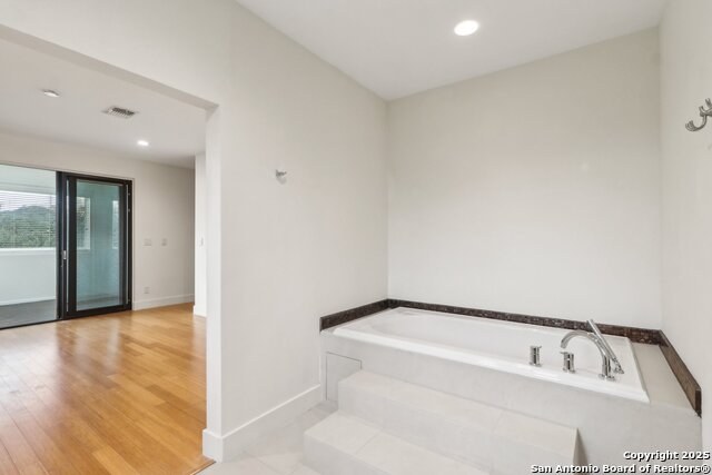 65 Champions Lane, San Antonio, Texas image 36