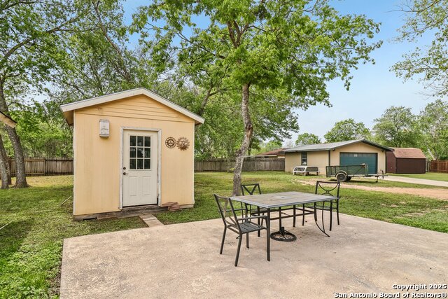 410 Woodlake Dr, McQueeney, Texas image 18