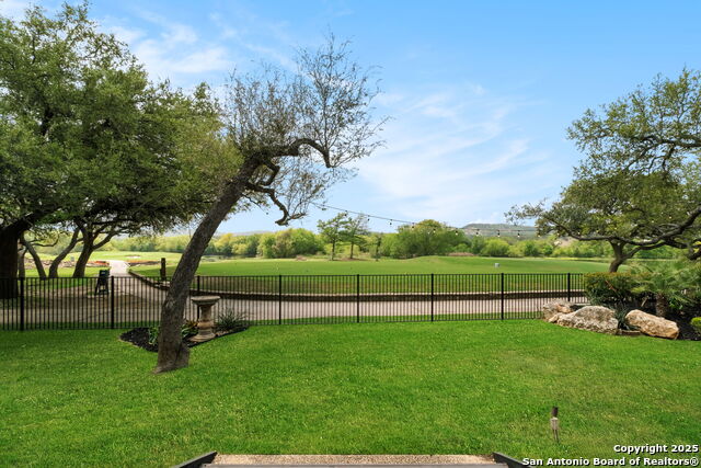 39 Champions Lane, San Antonio, Texas image 3