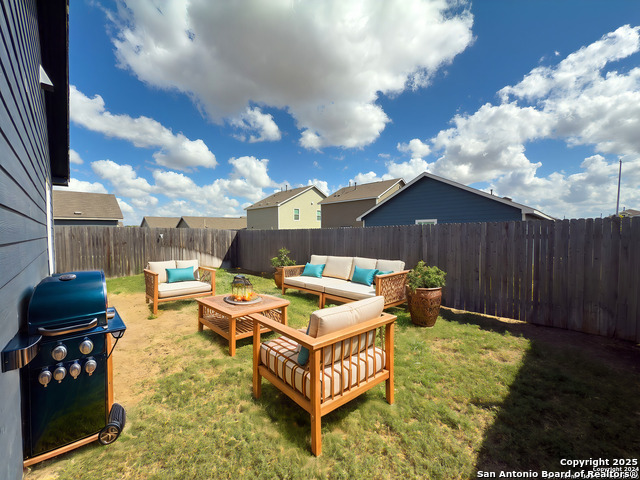 342 Mica Trl, Maxwell, Texas image 9