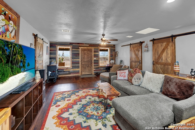 5503 Fm 3465, Adkins, Texas image 17