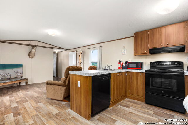 2998 County Road 302, Floresville, Texas image 23