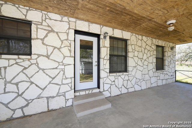 904 Eagle Creek, Floresville, Texas image 21