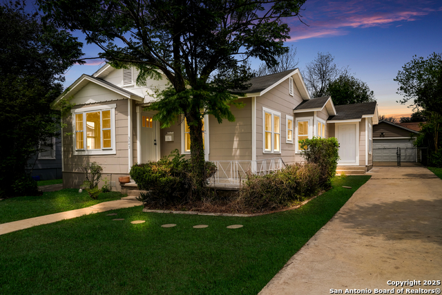 2043 W Woodlawn Ave, San Antonio, Texas image 1
