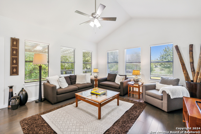 136 W Evergreen, Boerne, Texas image 24