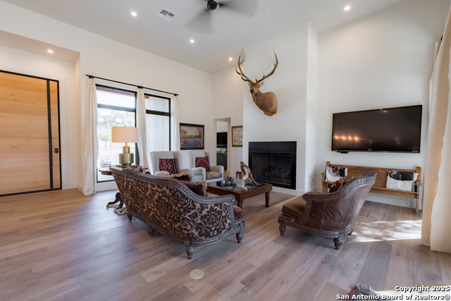 1855 Texas Oaks, Spring Branch, Texas image 16