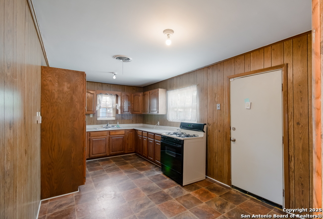 1043 Kendalia Avenue, San Antonio, Texas image 5