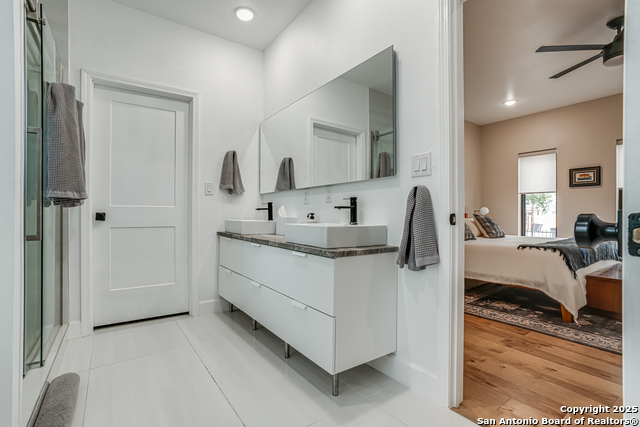211 Gibson St, San Antonio, Texas image 25