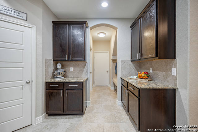 401 Wildcat Run, Cibolo, Texas image 21