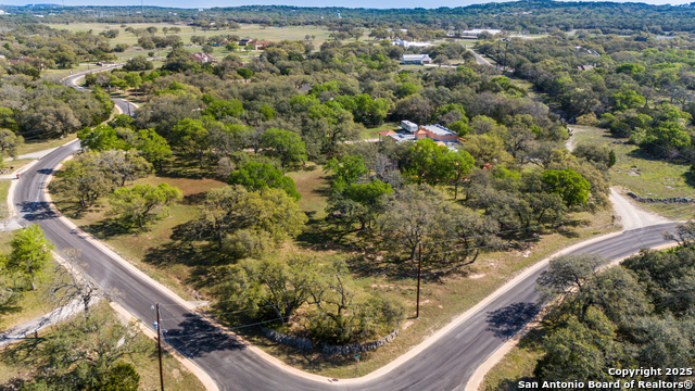 255 Winding Meadow Ln, Spring Branch, Texas image 32