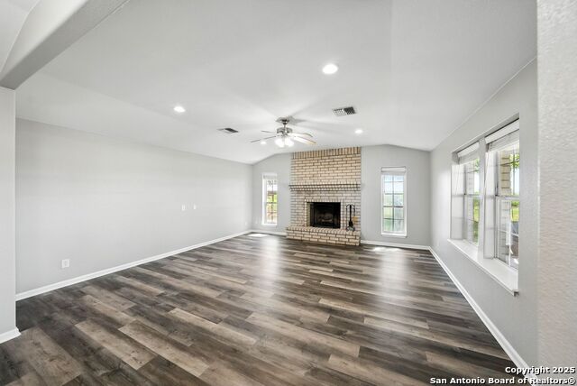 9404 Crow Lane, Adkins, Texas image 9