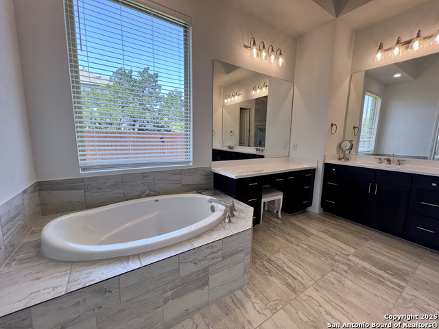 9904 Deidehban Dr, Boerne, Texas image 18