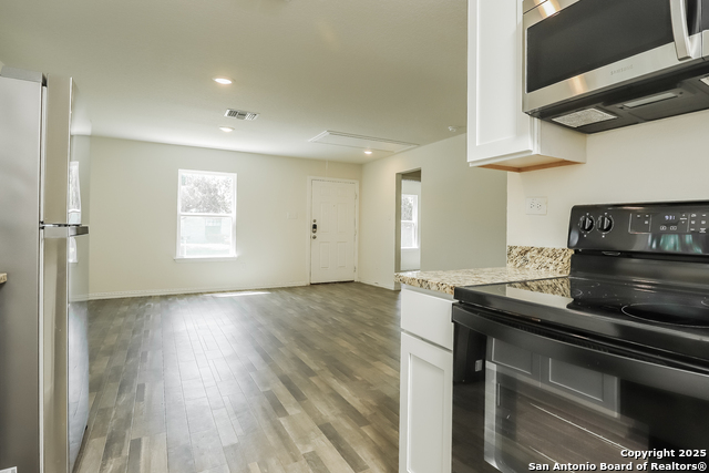 239 Ferris, San Antonio, Texas image 5
