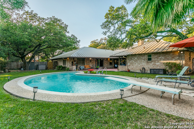 204 Sheffield, Castle Hills, Texas image 34