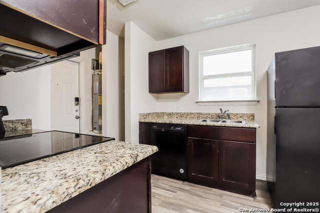 330 Glenbrook, San Antonio, Texas image 7