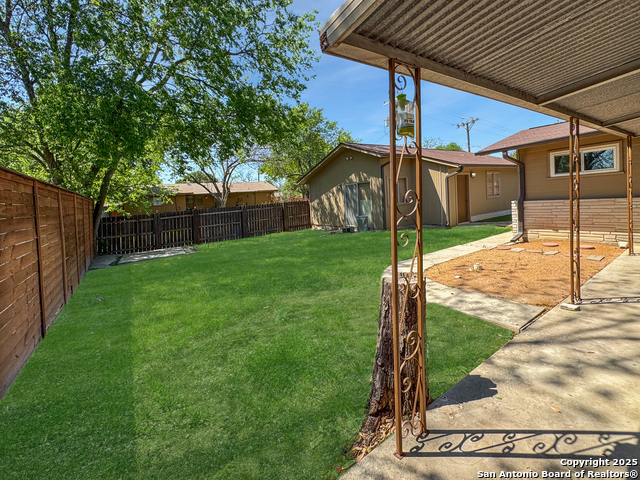 5102 Crown Ln, Kirby, Texas image 25