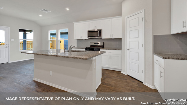 1748 Kathlene View, New Braunfels, Texas image 13