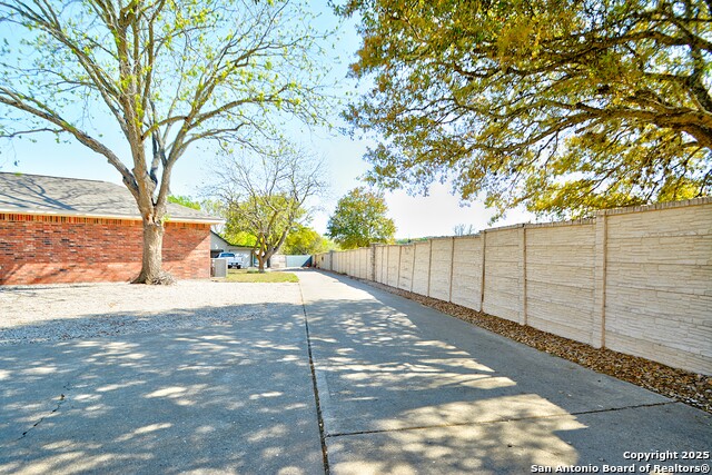 215 Canyon Creek, Kerrville, Texas image 37