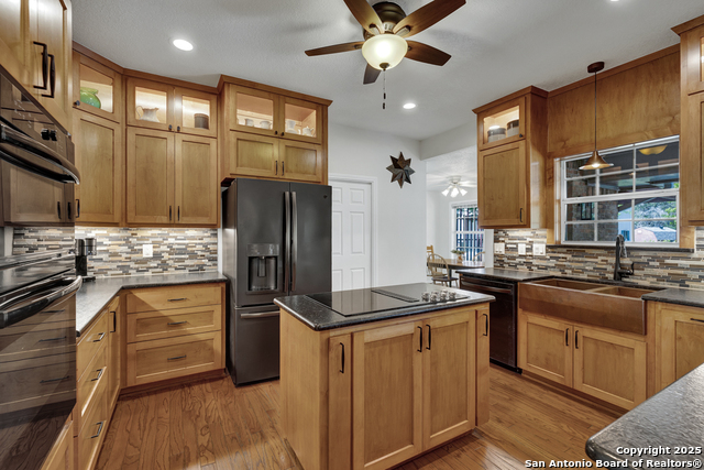 2454 Northwoods, New Braunfels, Texas image 11