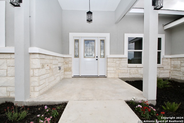 176 Hidden Ranch Ct, Floresville, Texas image 5