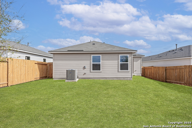 15106 Telfaire Meadow, Von Ormy, Texas image 3