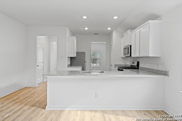 15106 Telfaire Meadow, Von Ormy, Texas image 4