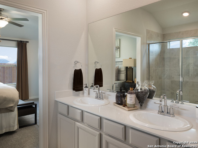 12634 Winding Butte, Schertz, Texas image 6