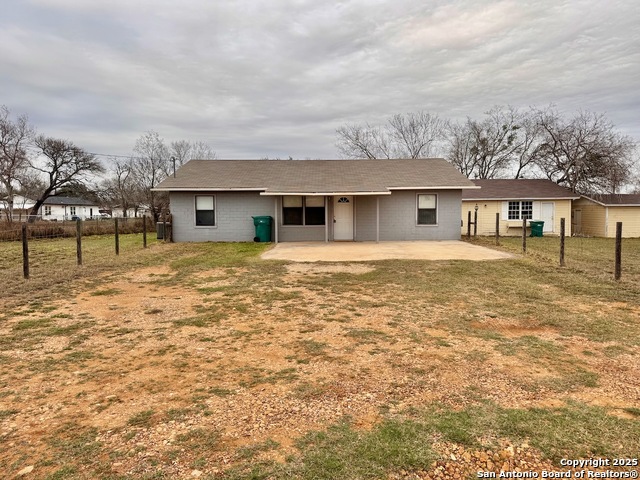 203 Zanderson, Jourdanton, Texas image 1
