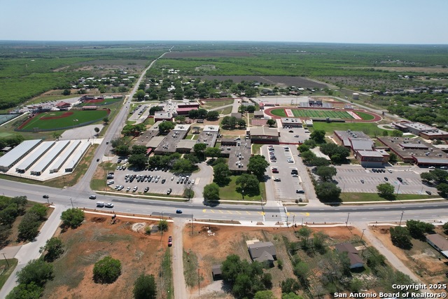 203 Zanderson, Jourdanton, Texas image 18