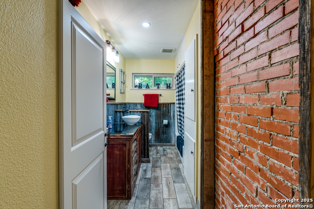 8258 Woodcliff, Selma, Texas image 14