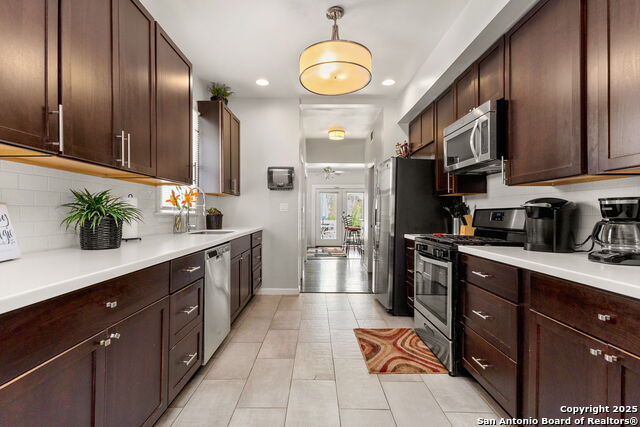 500 Kendall, San Antonio, Texas image 7