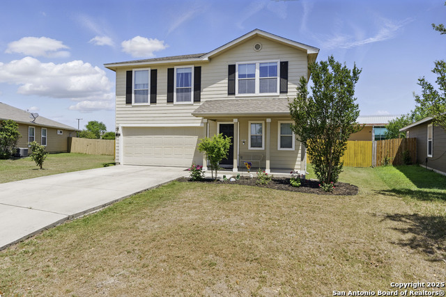 2221 Stoneleigh, New Braunfels, Texas image 2