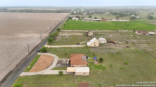 861 County Road 464, Hondo, Texas image 36