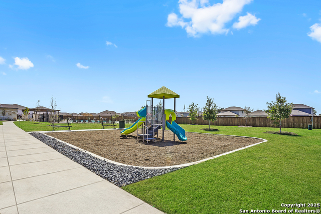 13612 Helton Pass, Saint Hedwig, Texas image 32