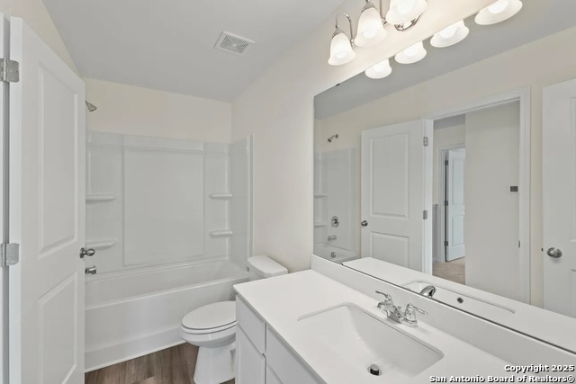 10427 Placeaya Lake, Adkins, Texas image 13