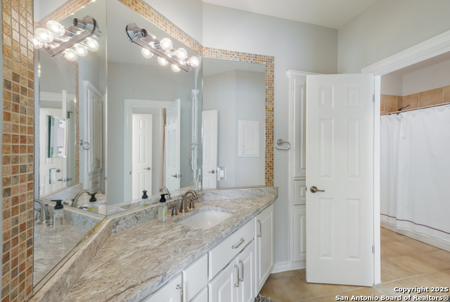 45 Champion Trail, San Antonio, Texas image 16