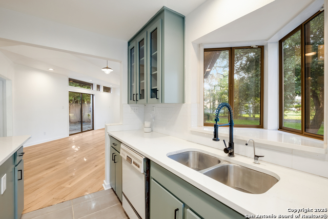 120 Dawn, Boerne, Texas image 6