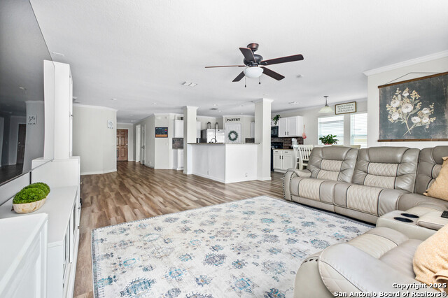 5317 Storm King, Schertz, Texas image 7