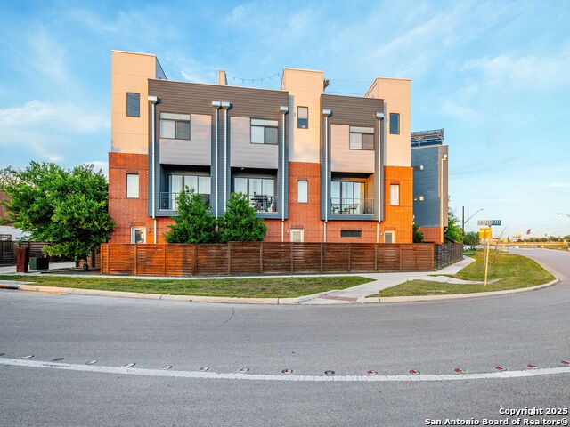 1606 N Hackberry #201 #201, San Antonio, Texas image 36