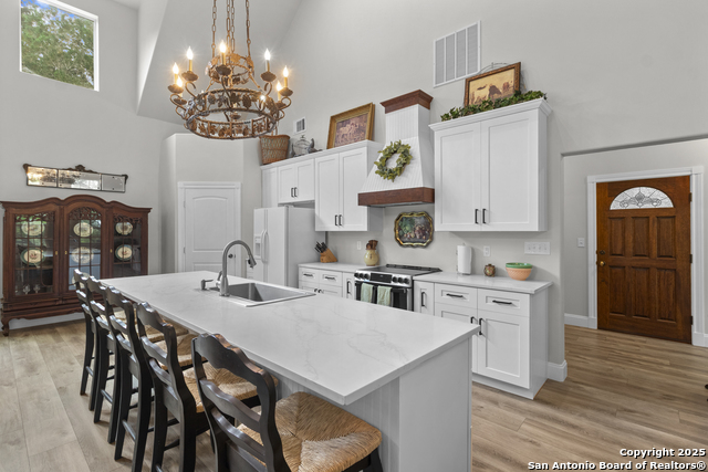 792 Alamo Beach Rd, Pipe Creek, Texas image 13