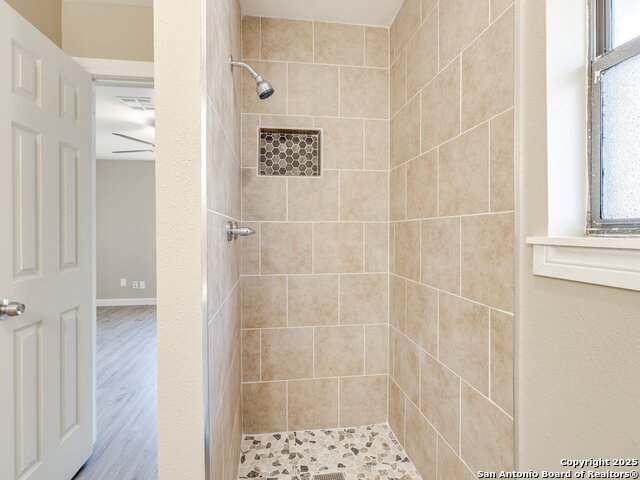 1616 Lonesome, Canyon Lake, Texas image 12