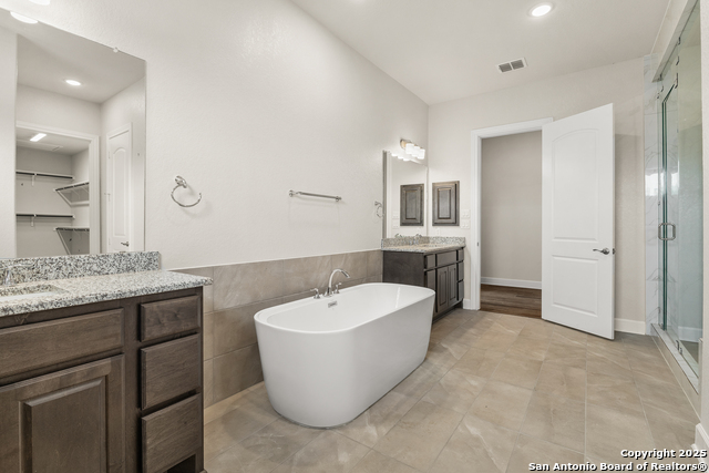 649 Legend Park, Castroville, Texas image 18