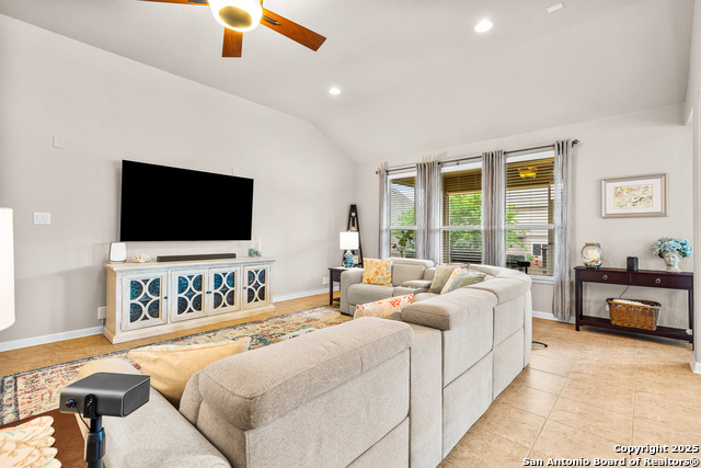 917 Miraflores, Cibolo, Texas image 13