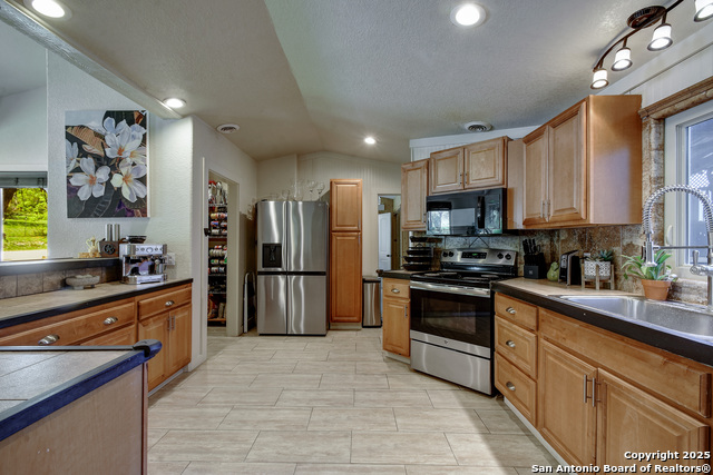 1340 Hinch, New Braunfels, Texas image 4
