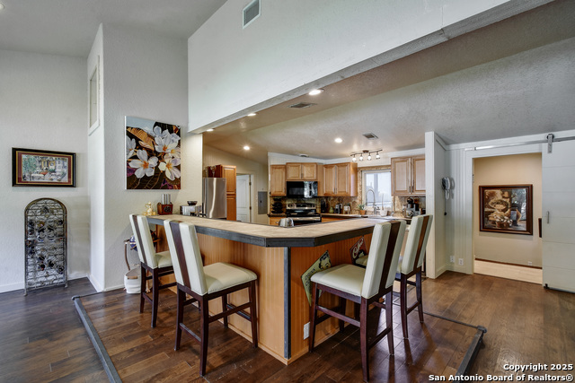 1340 Hinch, New Braunfels, Texas image 8