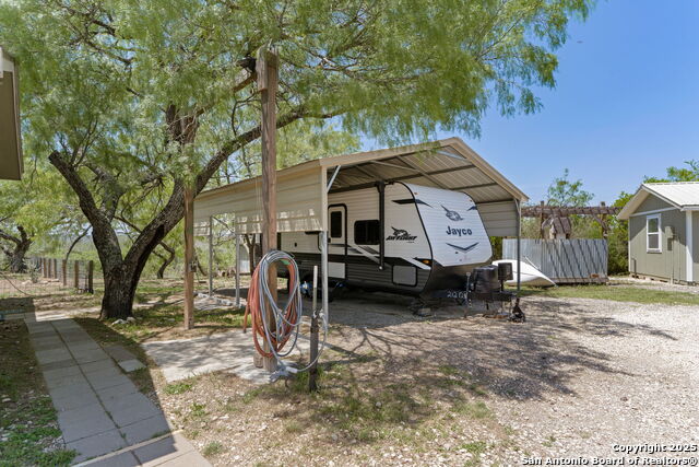 906 County Road 2615, Rio Medina, Texas image 28