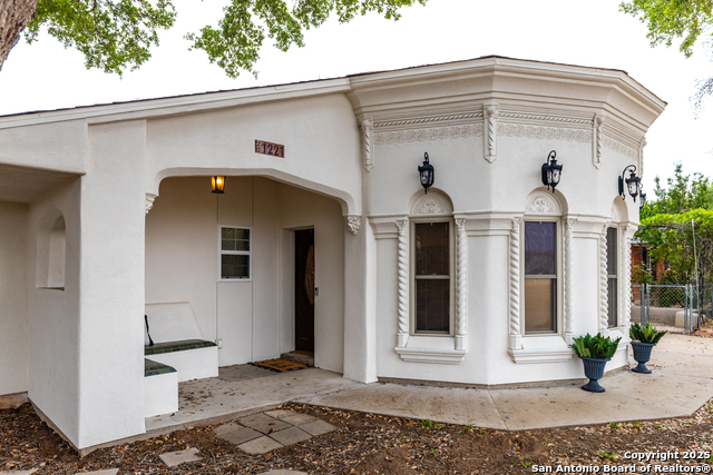 1221 Encino, Pleasanton, Texas image 2
