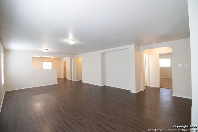 124 Pointe Loop, Cibolo, Texas image 3
