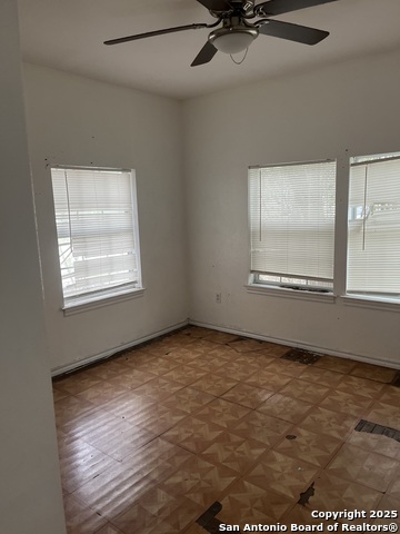 2201 Cantrell, Jourdanton, Texas image 6