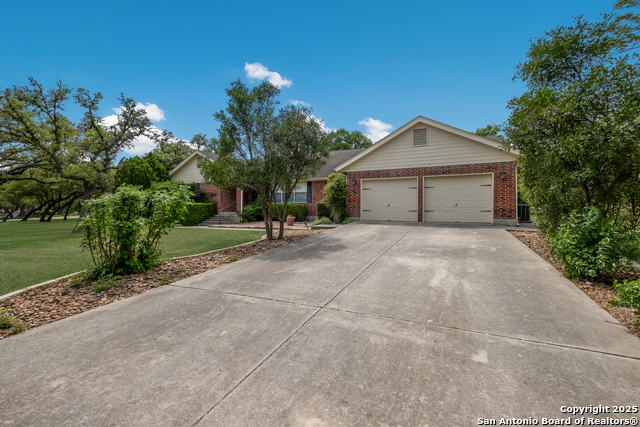 27511 Autumn Glen, Boerne, Texas image 2